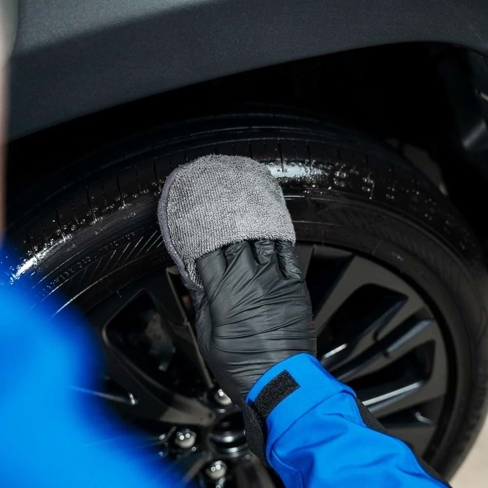 FRA-BER Gommalux Uzun Süreli Lastik Parlatıcı Ve Koruyucu Sprey - 750 ml