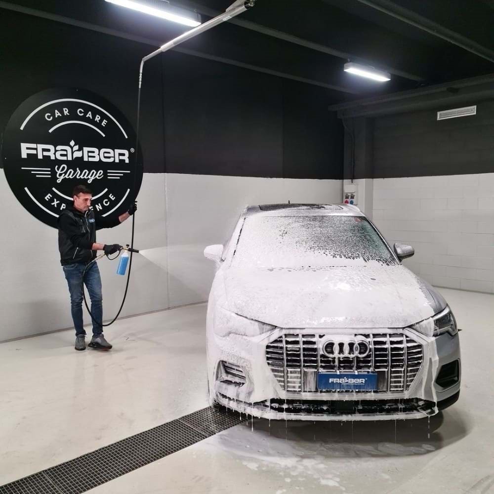 FRA-BER Neve Yoğun Köpüklü Araç Yıkama Şampuanı Cilalı Parfümlü Oto Köpüğü - 4,54 Lt