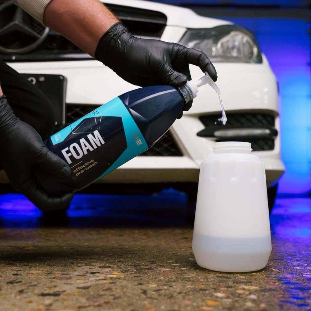 GYEON Q²M Foam Araç Ön Yıkama Şampuanı Konsantre - 4000 ml - Yoğun Köpüklü Prewash Snow Foam