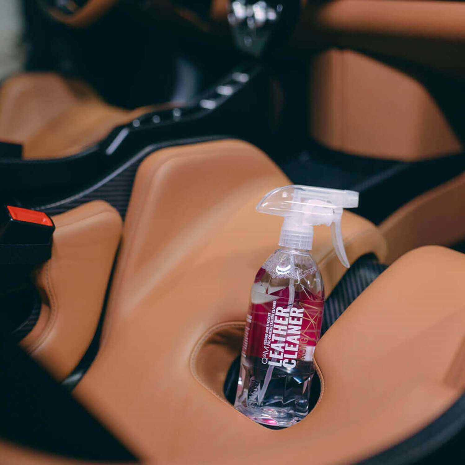 GYEON Q²M Leather Cleaner Strong Güçlü Deri Temizleyici - 1000 ml