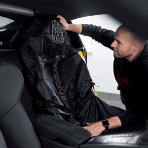 GYEON Q²M Seat Cover Araç Ön Koltuk Koruyucu Kılıf Siyah- 1 Adet